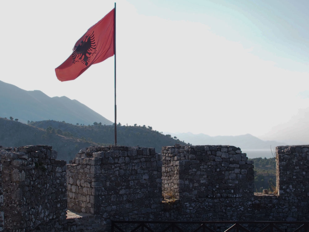 rozafa castello scutari albania fortezza shqiperia shkoder colle bandiera